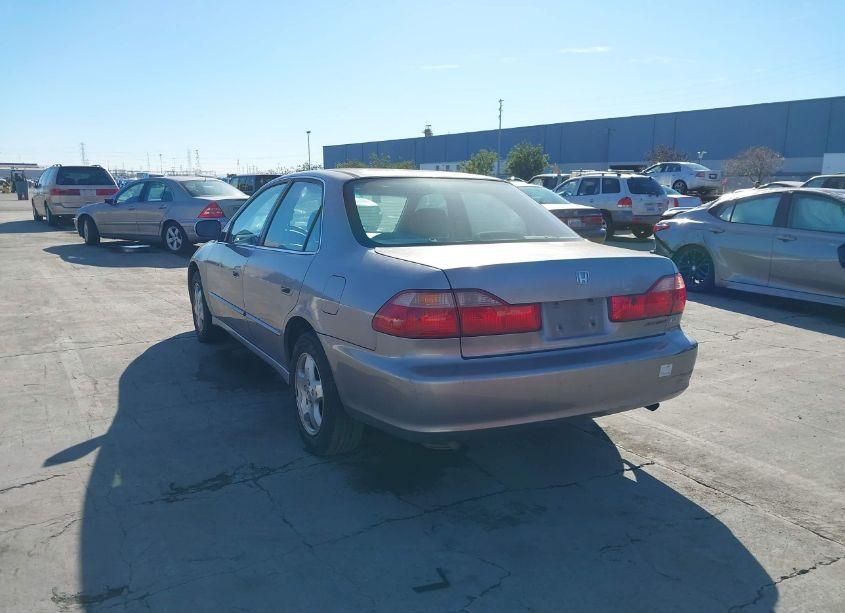 Photo 3 of 2000 Honda Accord 3.0 EX (VIN 1HGCG1657YA061290)