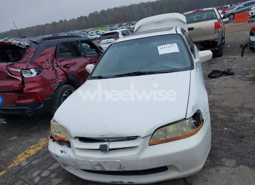 Photo 12 of 2000 Honda Accord 3.0 EX (VIN 1HGCG1657YA094399)