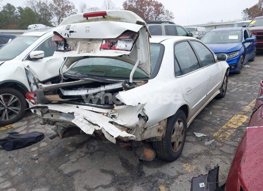 Photo 4 of 2000 Honda Accord 3.0 EX (VIN 1HGCG1657YA094399)