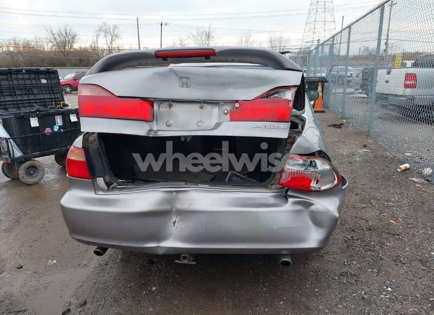 Photo 16 of 2000 Honda Accord 3.0 EX (VIN 1HGCG1657YA099201)