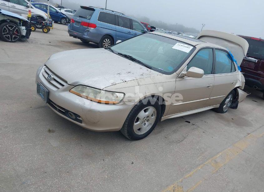 Photo 2 of 2001 Honda Accord 3.0 EX (VIN 1HGCG16581A000486)