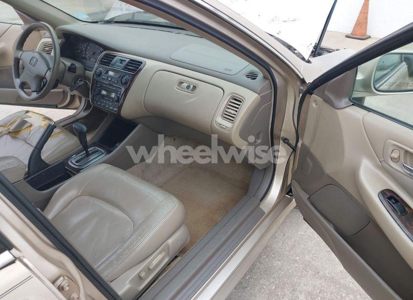 Photo 5 of 2001 Honda Accord 3.0 EX (VIN 1HGCG16581A000486)
