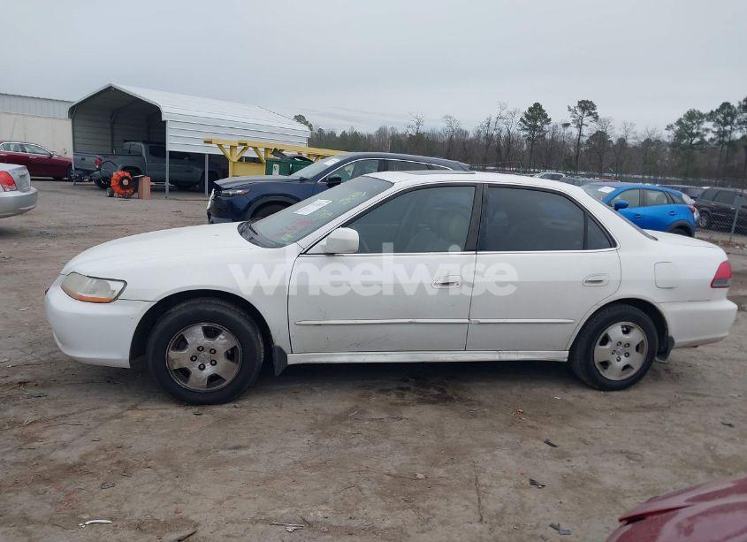 Photo 14 of 2001 Honda Accord 3.0 EX (VIN 1HGCG16581A003498)
