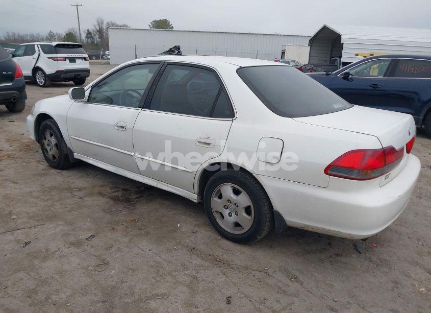 Photo 3 of 2001 Honda Accord 3.0 EX (VIN 1HGCG16581A003498)