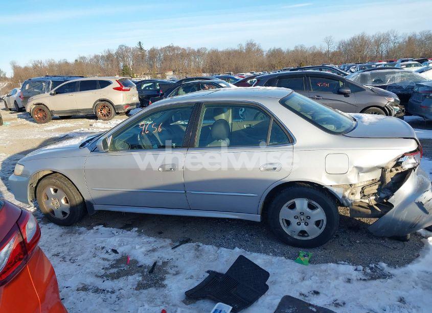 Photo 14 of 2001 Honda Accord 3.0 EX (VIN 1HGCG16581A019538)
