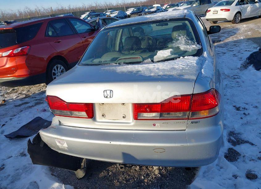 Photo 16 of 2001 Honda Accord 3.0 EX (VIN 1HGCG16581A019538)