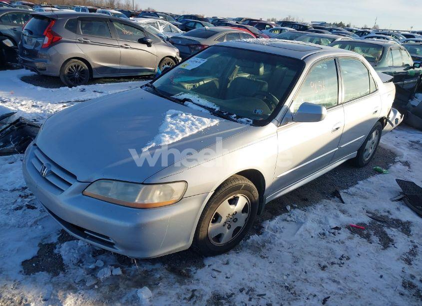 Photo 2 of 2001 Honda Accord 3.0 EX (VIN 1HGCG16581A019538)