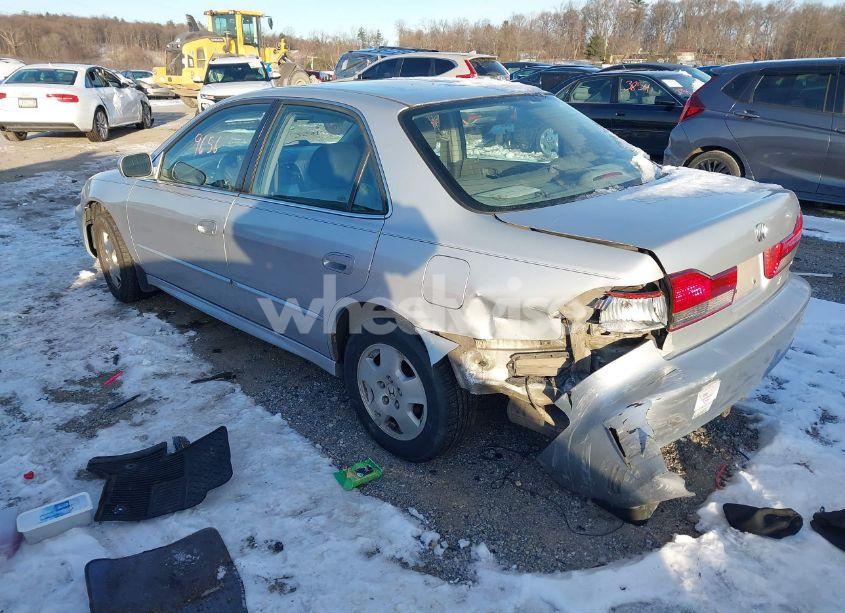 Photo 3 of 2001 Honda Accord 3.0 EX (VIN 1HGCG16581A019538)
