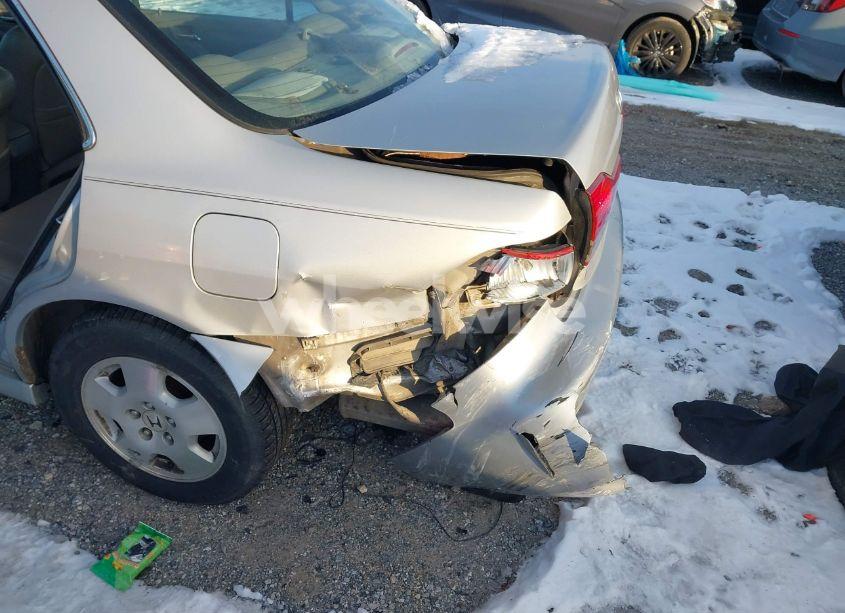 Photo 6 of 2001 Honda Accord 3.0 EX (VIN 1HGCG16581A019538)
