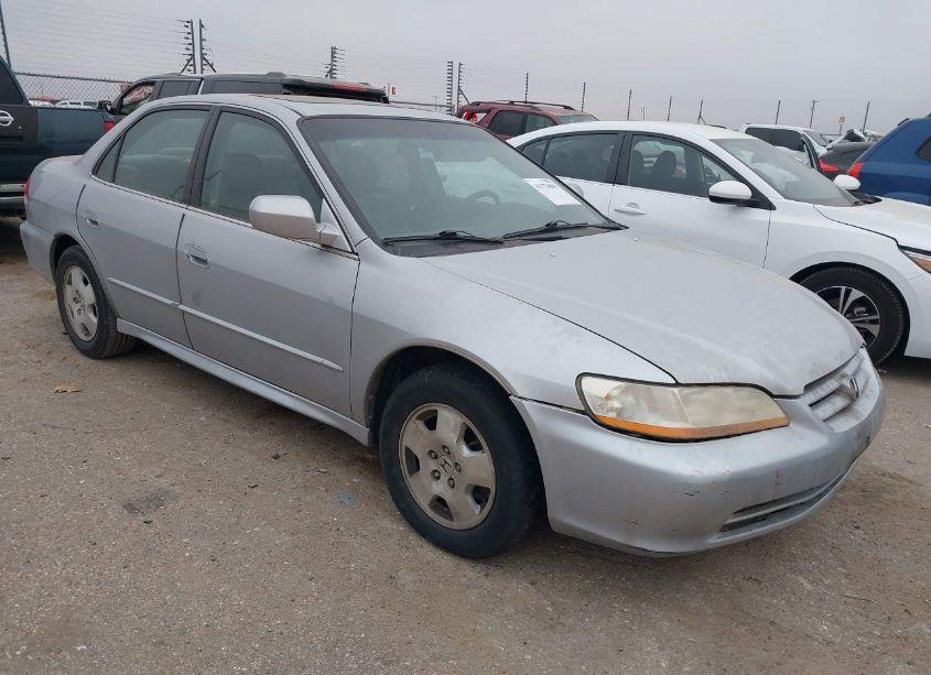 2001 Honda Accord 3.0 EX (VIN 1HGCG16581A020267) main photo