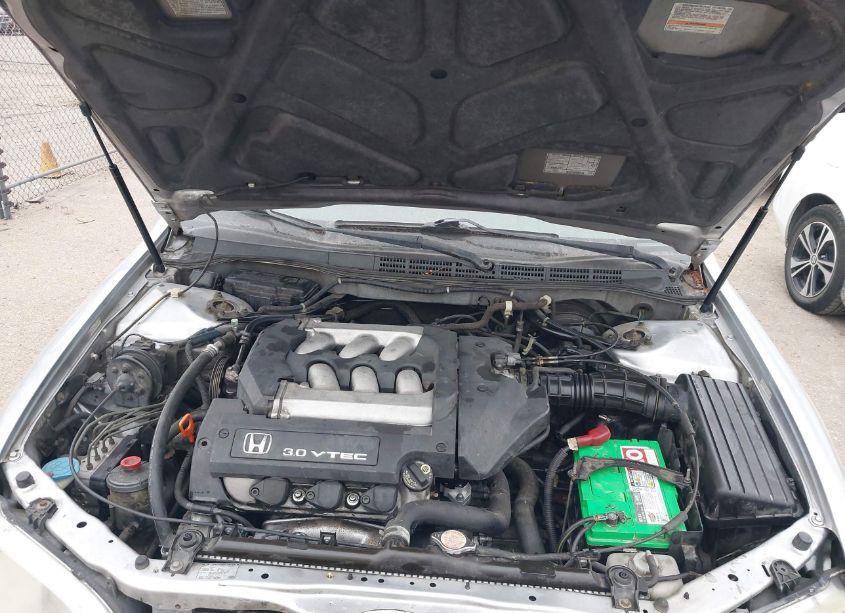 Photo 10 of 2001 Honda Accord 3.0 EX (VIN 1HGCG16581A020267)