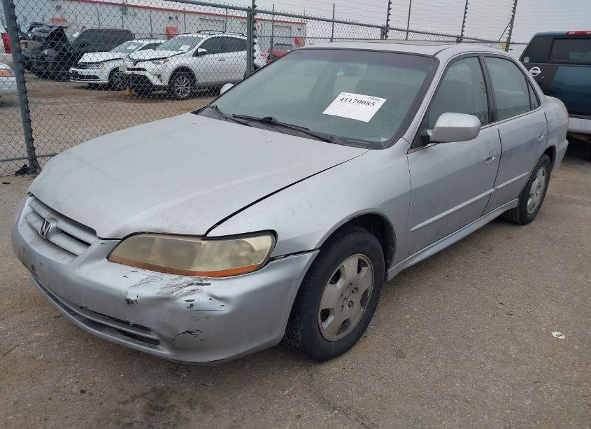 Photo 2 of 2001 Honda Accord 3.0 EX (VIN 1HGCG16581A020267)