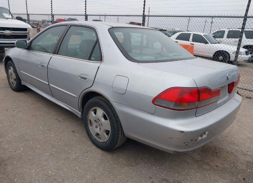 Photo 3 of 2001 Honda Accord 3.0 EX (VIN 1HGCG16581A020267)