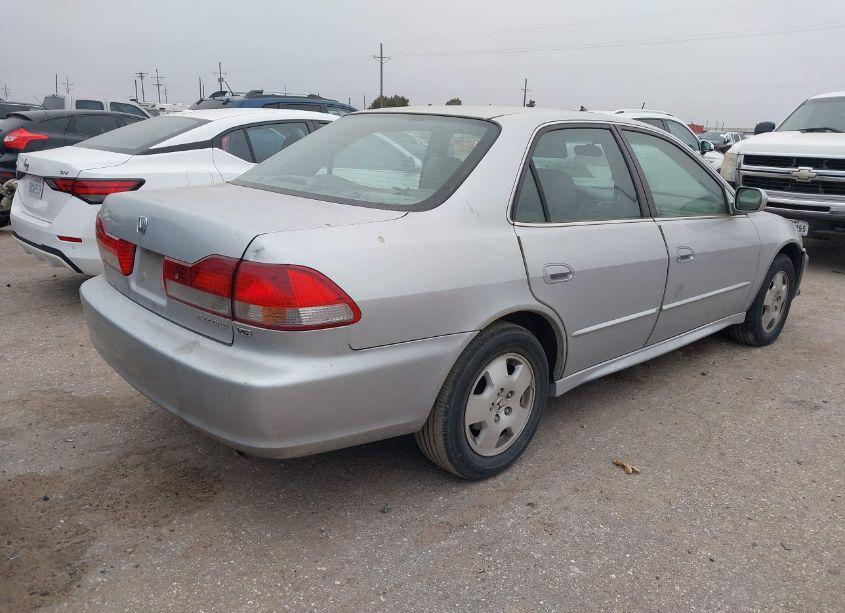 Photo 4 of 2001 Honda Accord 3.0 EX (VIN 1HGCG16581A020267)