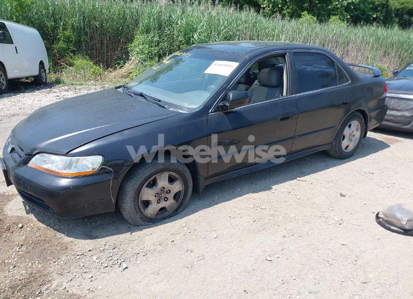 Photo 2 of 2001 Honda Accord 3.0 EX (VIN 1HGCG16581A036338)