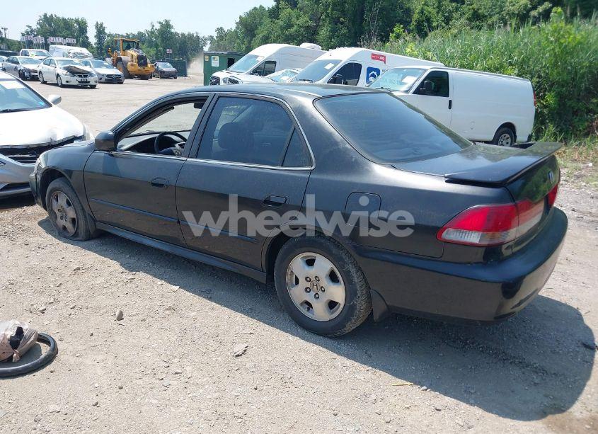 Photo 3 of 2001 Honda Accord 3.0 EX (VIN 1HGCG16581A036338)