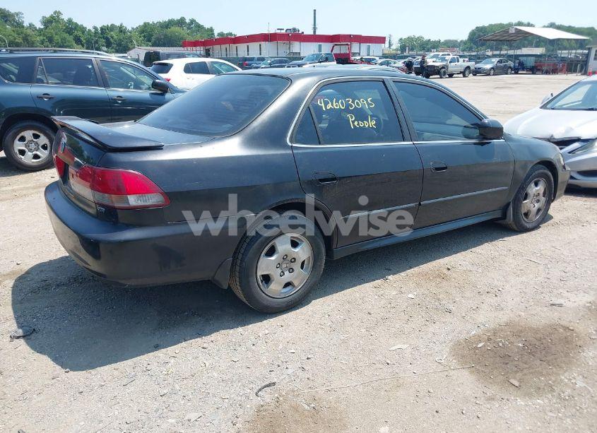 Photo 4 of 2001 Honda Accord 3.0 EX (VIN 1HGCG16581A036338)