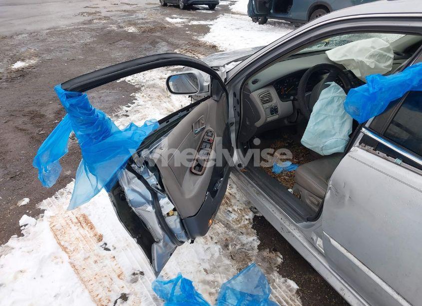 Photo 13 of 2002 Honda Accord 3.0 EX (VIN 1HGCG16582A055294)