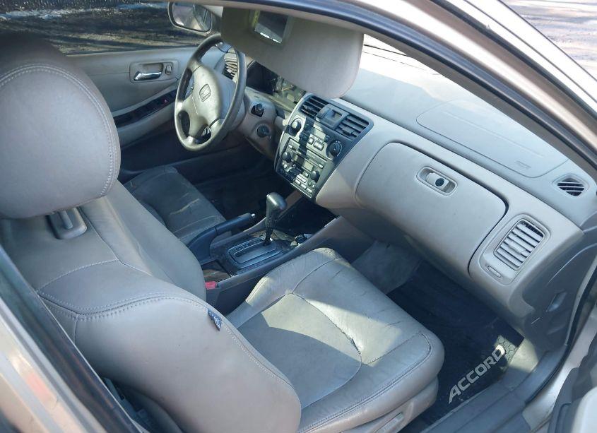 Photo 5 of 2002 Honda Accord 3.0 EX (VIN 1HGCG16582A058468)