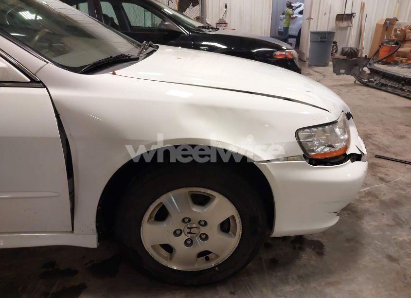 Photo 17 of 2002 Honda Accord 3.0 EX (VIN 1HGCG16582A073620)