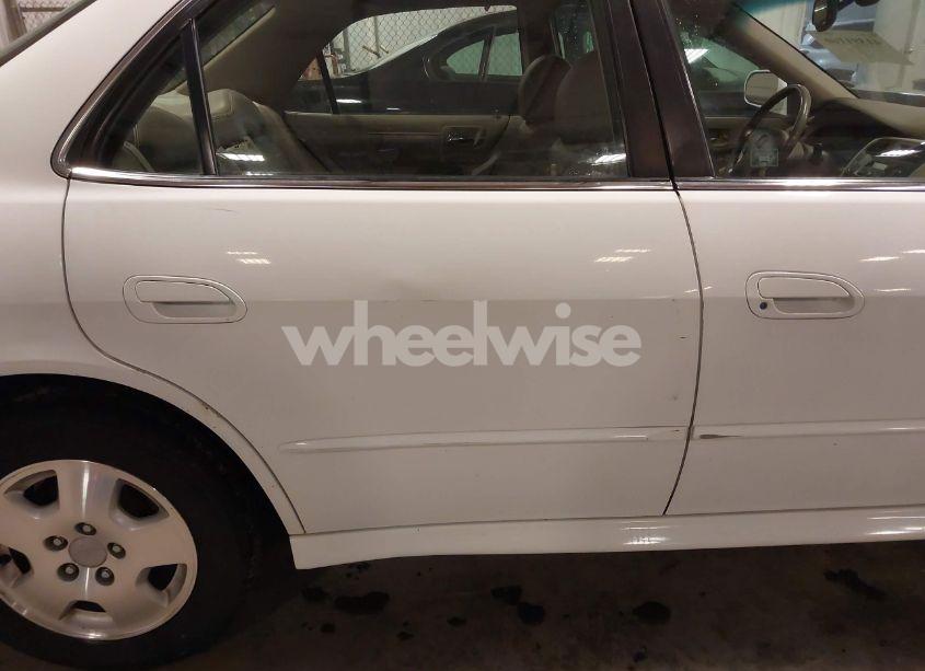 Photo 18 of 2002 Honda Accord 3.0 EX (VIN 1HGCG16582A073620)