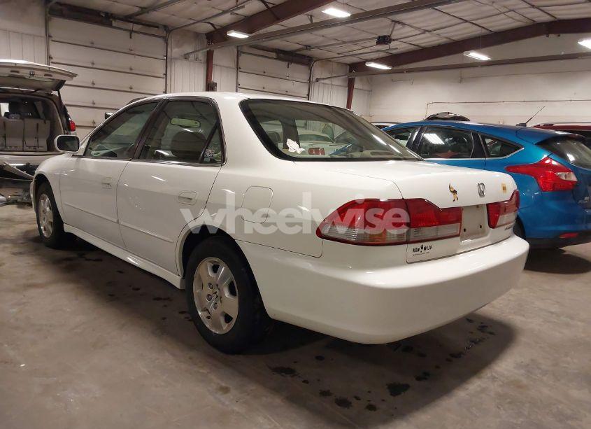 Photo 3 of 2002 Honda Accord 3.0 EX (VIN 1HGCG16582A073620)