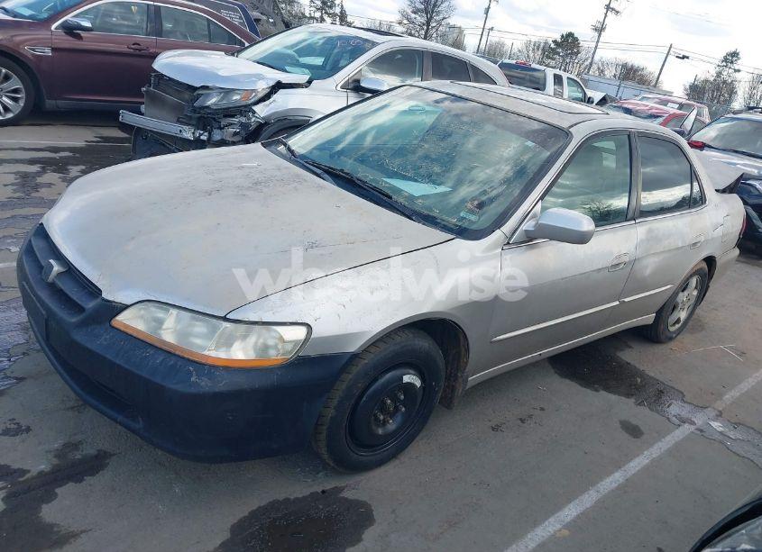 Photo 2 of 1998 Honda Accord EX V6 (VIN 1HGCG1658WA067354)