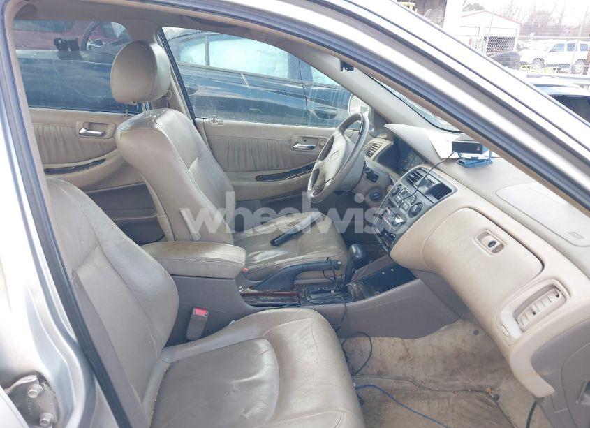 Photo 5 of 1998 Honda Accord EX V6 (VIN 1HGCG1658WA067354)