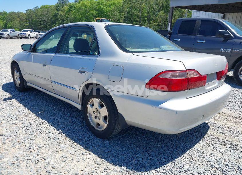 Photo 3 of 1999 Honda Accord EX V6 (VIN 1HGCG1658XA000996)