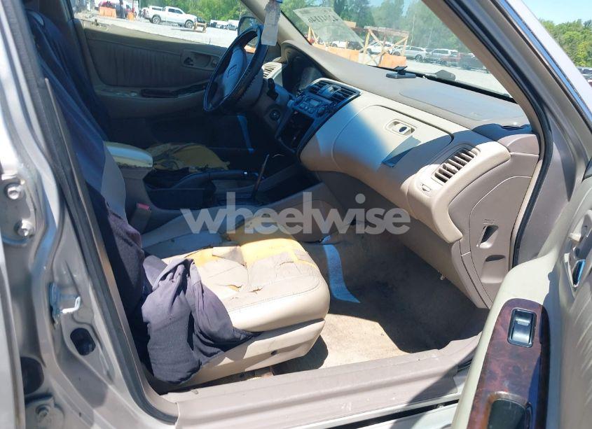 Photo 5 of 1999 Honda Accord EX V6 (VIN 1HGCG1658XA000996)