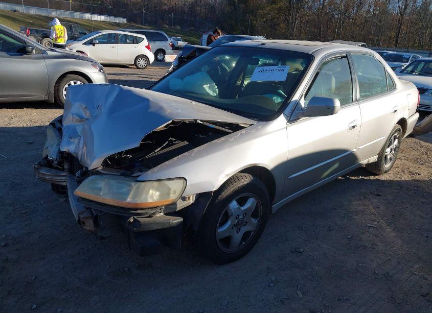 Photo 2 of 1999 Honda Accord EX V6 (VIN 1HGCG1658XA033125)