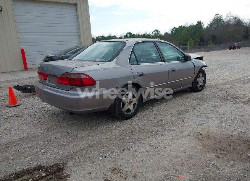 Photo 4 of 2000 Honda Accord 3.0 EX (VIN 1HGCG1658YA028248)