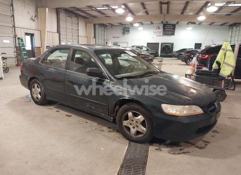 2000 Honda Accord 3.0 EX (VIN 1HGCG1658YA040643) main photo