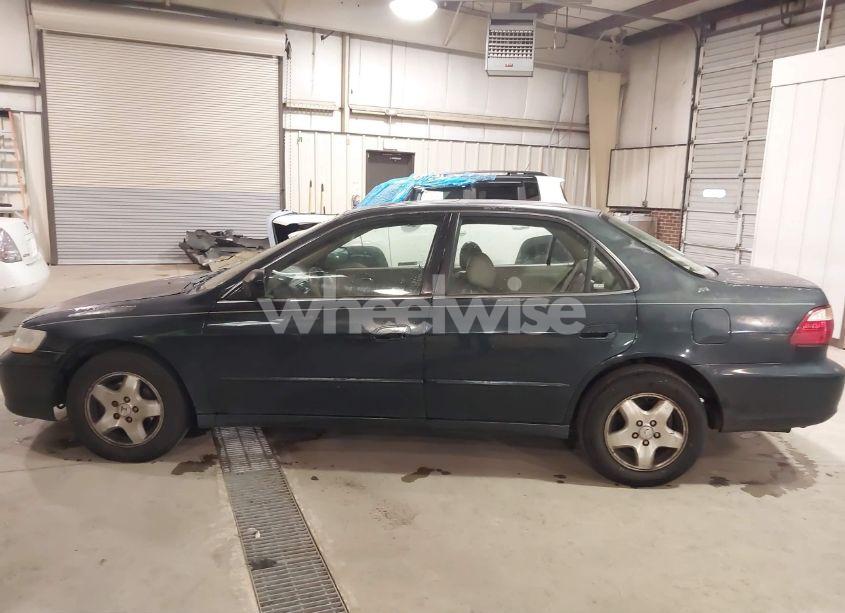 Photo 14 of 2000 Honda Accord 3.0 EX (VIN 1HGCG1658YA040643)