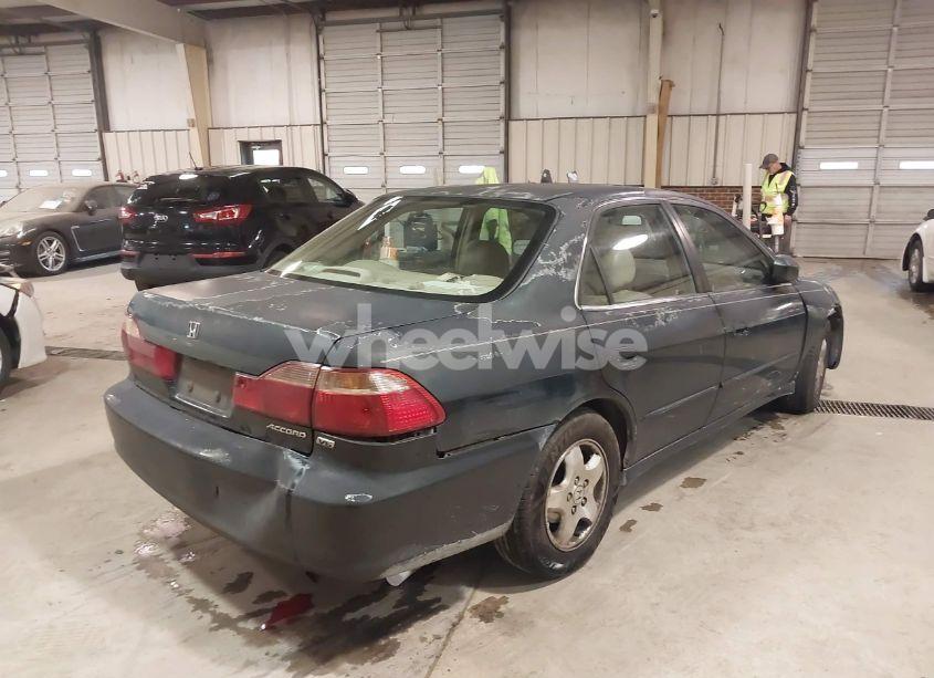 Photo 4 of 2000 Honda Accord 3.0 EX (VIN 1HGCG1658YA040643)