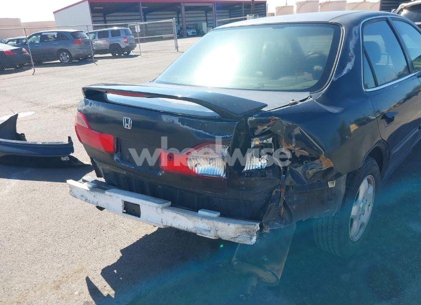 Photo 6 of 2000 Honda Accord 3.0 EX (VIN 1HGCG1658YA054249)