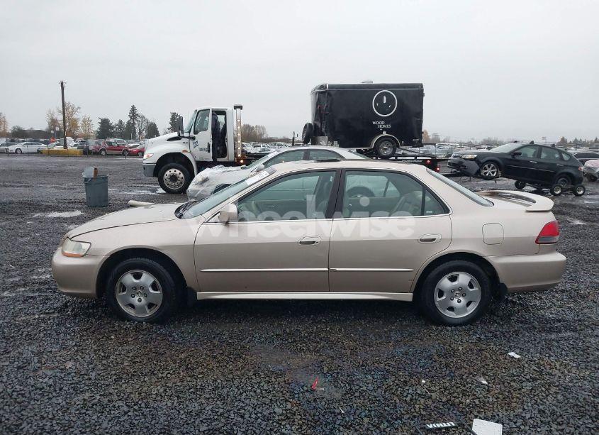 Photo 15 of 2001 Honda Accord 3.0 EX (VIN 1HGCG16591A018284)