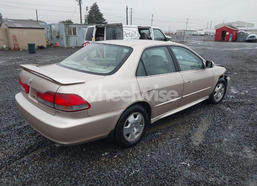 Photo 4 of 2001 Honda Accord 3.0 EX (VIN 1HGCG16591A018284)