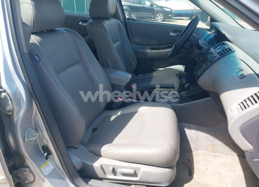 Photo 5 of 2001 Honda Accord 3.0 EX (VIN 1HGCG16591A050572)