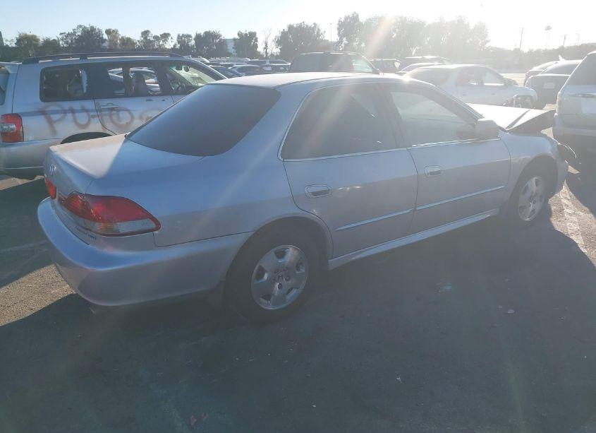 Photo 4 of 2001 Honda Accord 3.0 EX (VIN 1HGCG16591A055111)