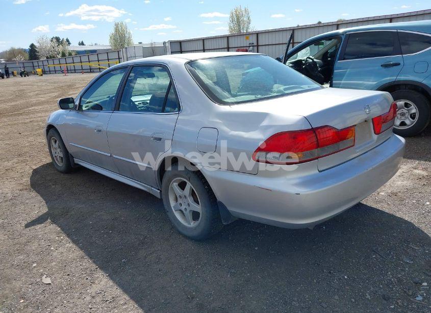 Photo 3 of 2002 Honda Accord 3.0 EX (VIN 1HGCG16592A014544)