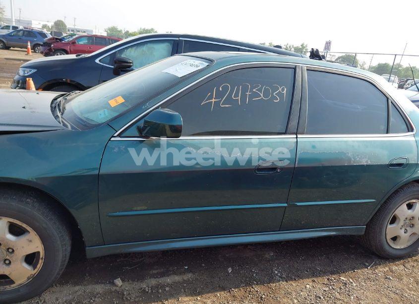 Photo 14 of 2002 Honda Accord 3.0 EX (VIN 1HGCG16592A033255)