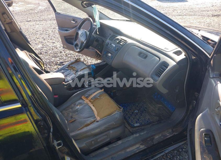 Photo 5 of 2002 Honda Accord 3.0 EX (VIN 1HGCG16592A059810)