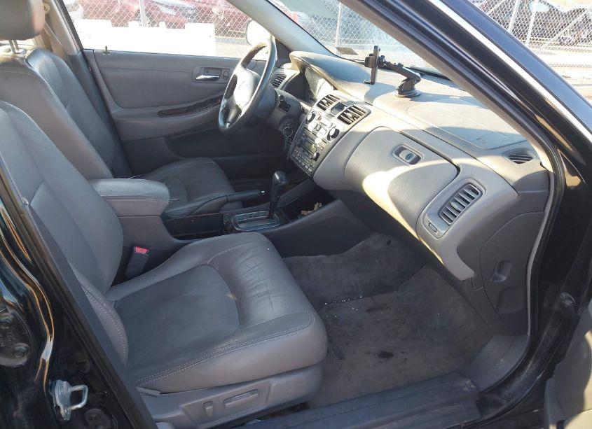 Photo 5 of 2002 Honda Accord 3.0 EX (VIN 1HGCG16592A082410)