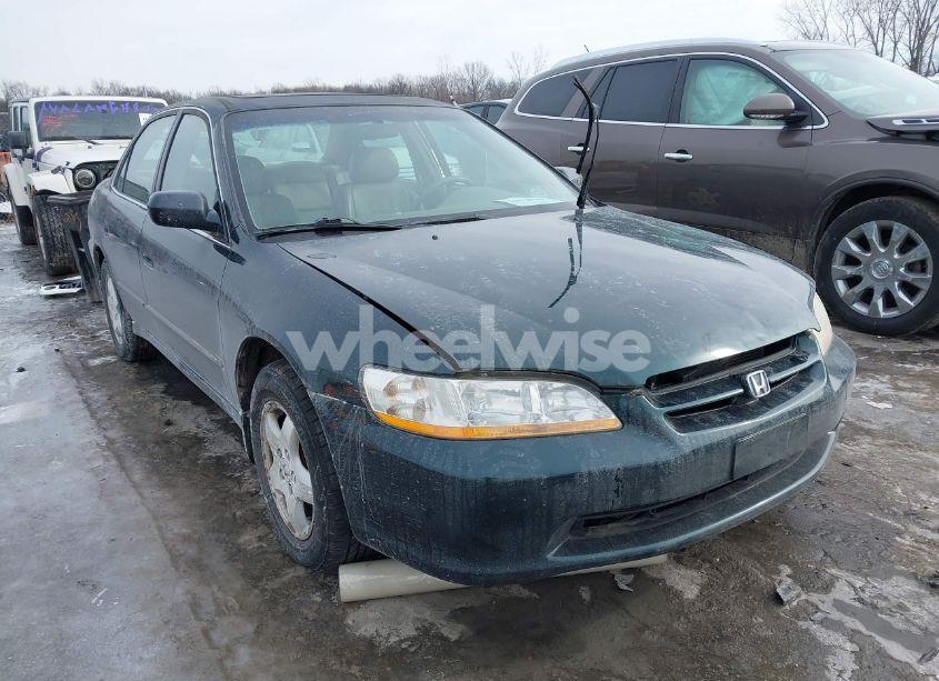 1998 Honda Accord EX V6 (VIN 1HGCG1659WA045542) main photo