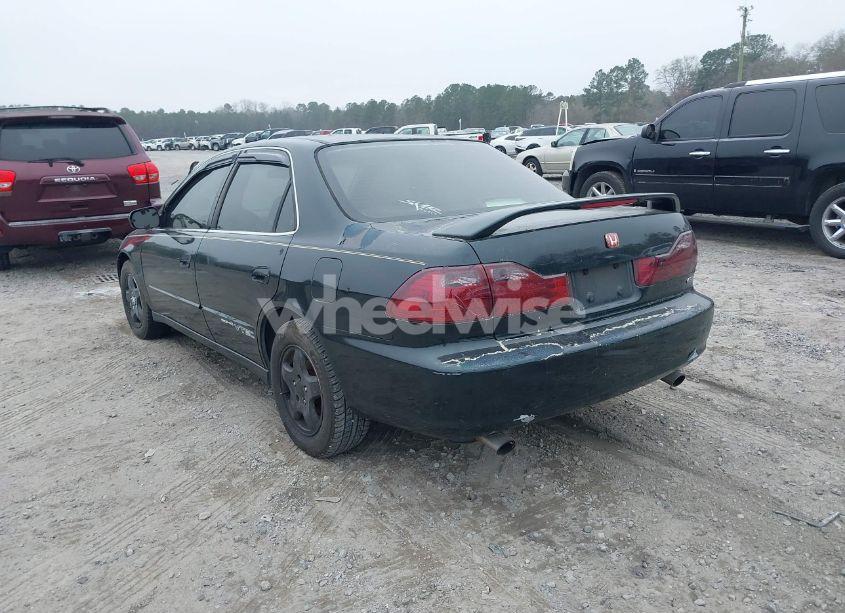 Photo 3 of 1998 Honda Accord EX V6 (VIN 1HGCG1659WA070103)