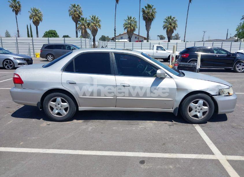 Photo 13 of 1999 Honda Accord EX V6 (VIN 1HGCG1659XA007004)