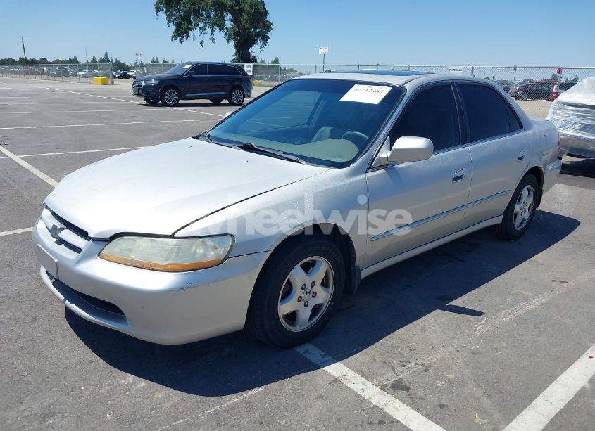 Photo 2 of 1999 Honda Accord EX V6 (VIN 1HGCG1659XA007004)