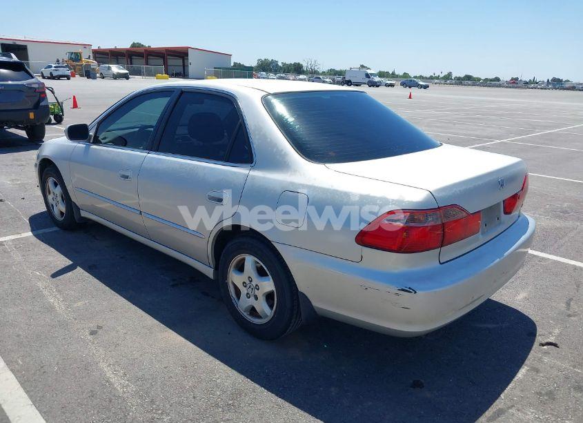 Photo 3 of 1999 Honda Accord EX V6 (VIN 1HGCG1659XA007004)