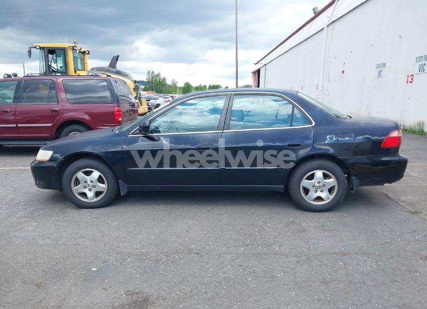 Photo 14 of 2000 Honda Accord 3.0 EX (VIN 1HGCG1659YA018277)